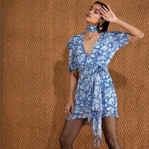 Hemant and Nandita Suho V-Neck Mini Dress Size Small Blue Paisley Preowned - Picture 1 of 12